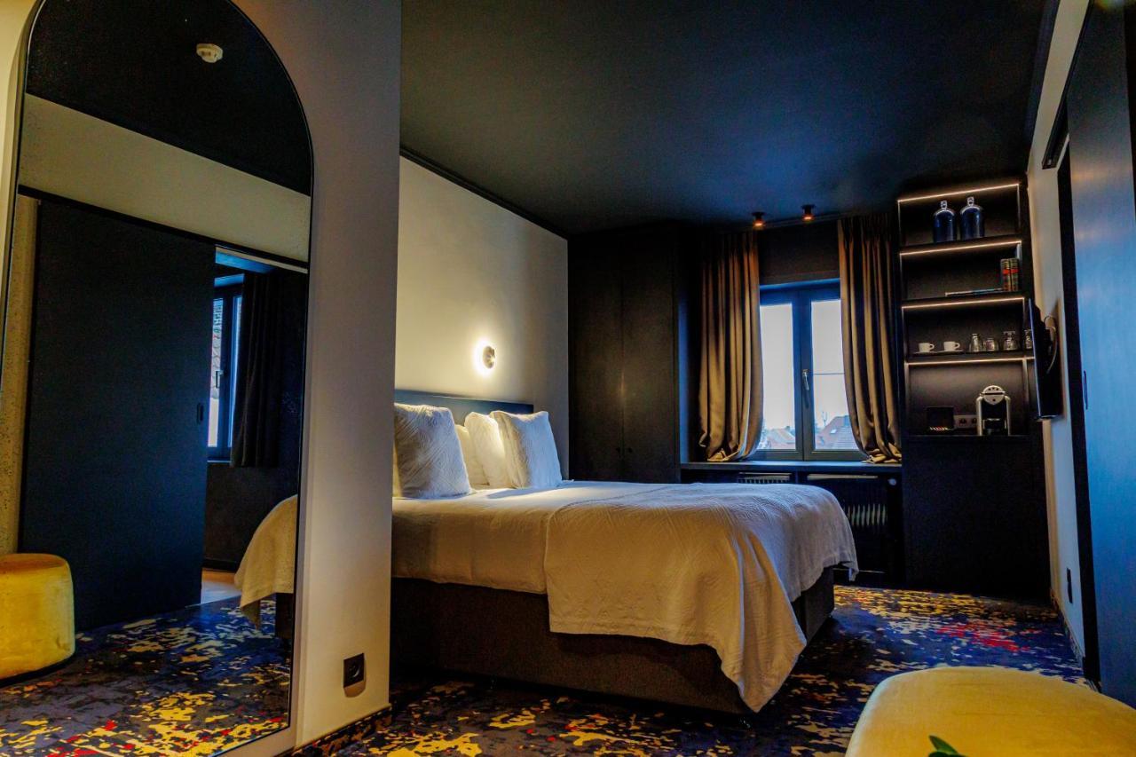 Hotel Montanus บรูจส์ ภายนอก รูปภาพ