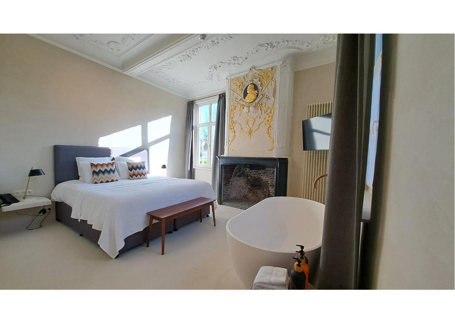 Hotel Montanus บรูจส์ ภายนอก รูปภาพ